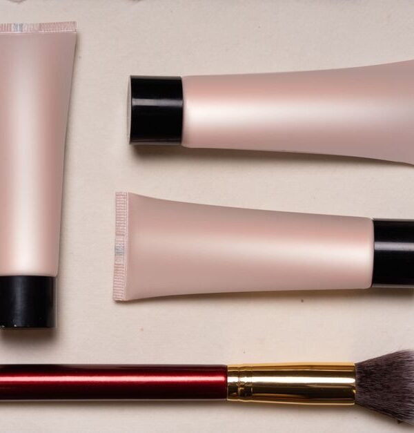 How to Spot a Dropshipping Beauty Brand: 9 Warning Signs